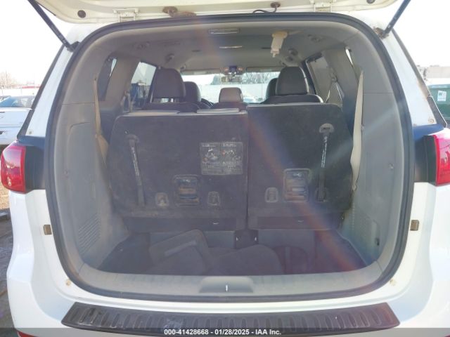 KNDMB5C15H6315754 KIA SEDONA LX