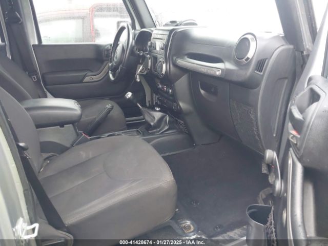 1C4BJWDG1FL672267 Jeep Wrangler Unlimited Sport