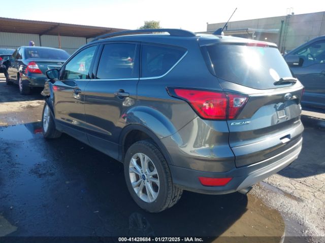 1FMCU9HD0KUC30223 Ford ESCAPE SEL