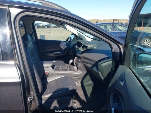 1FMCU9HD0KUC30223 Ford ESCAPE SEL