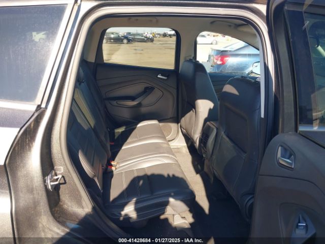 1FMCU9HD0KUC30223 Ford ESCAPE SEL