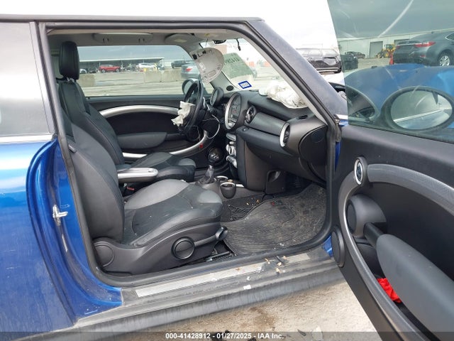 2008 MINI COOPER S WMWMF73598TV37148 Photo 4