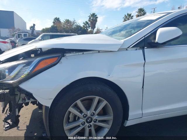 5NPE24AFXFH083023 Hyundai SONATA SE