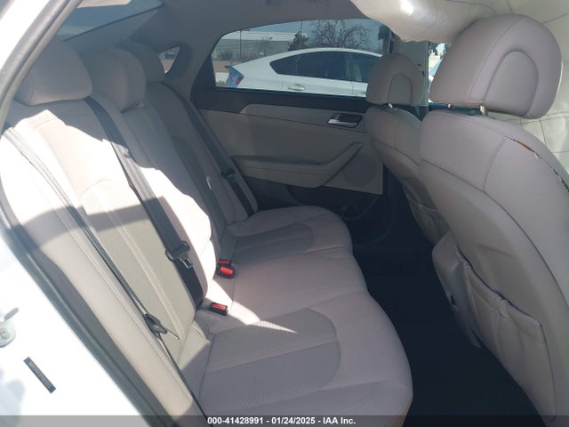 5NPE24AFXFH083023 Hyundai SONATA SE