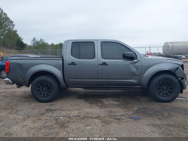 1N6AD0ER0JN711523 Nissan Frontier Sv