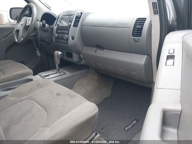1N6AD0ER0JN711523 Nissan Frontier Sv