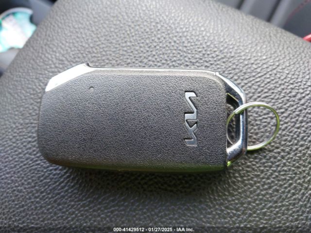 3KPF44AC6PE680552 KIA Forte Gt Manual