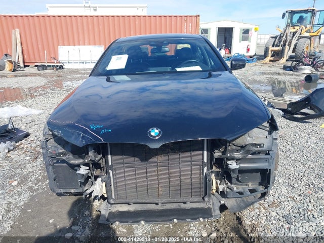 WBAJA5C5XKBX87386 BMW 530I