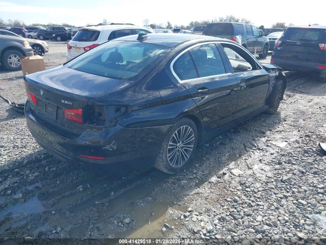 WBAJA5C5XKBX87386 BMW 530I