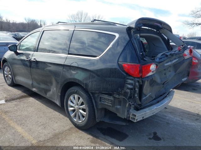 2C4RC1FG9JR102669 Chrysler Pacifica Touring Plus