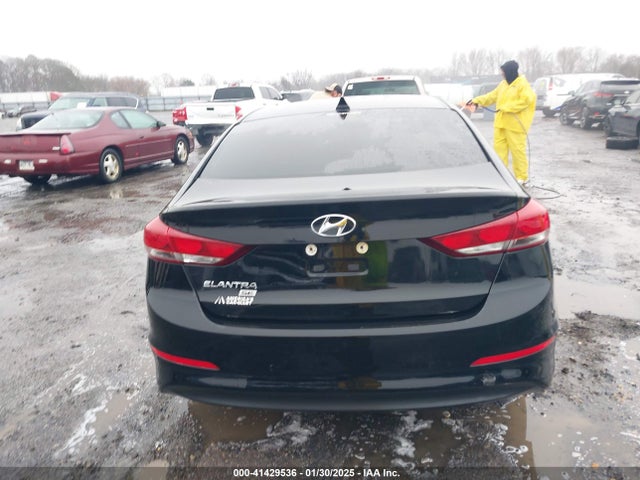 5NPD74LF5JH402752 Hyundai ELANTRA SE