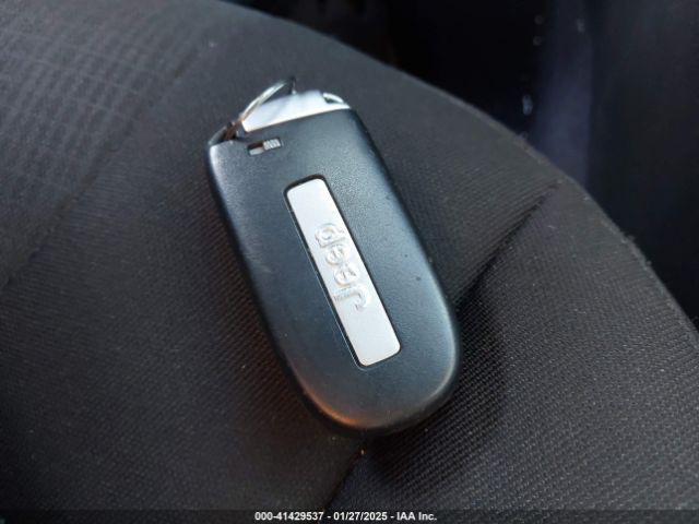 1C4PJLCS4GW362852 Jeep Cherokee Latitude