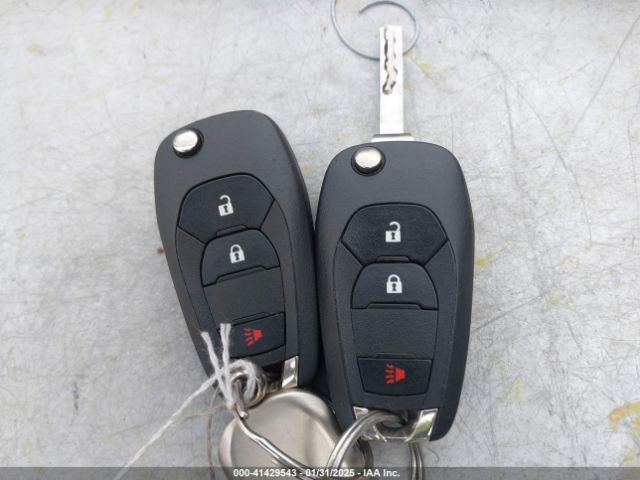3GNCJKSB8LL209327 Chevrolet Trax Fwd Ls