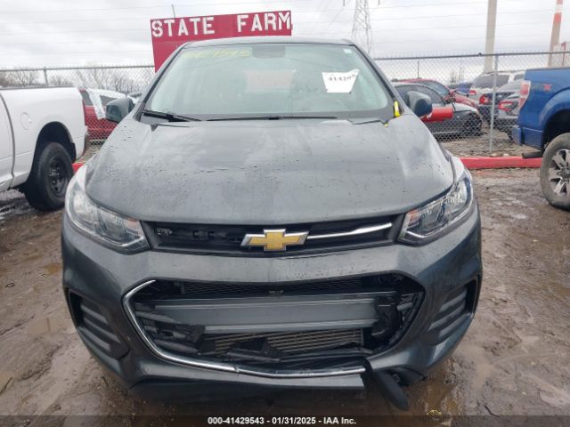 3GNCJKSB8LL209327 Chevrolet Trax Fwd Ls