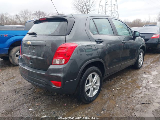 3GNCJKSB8LL209327 Chevrolet Trax Fwd Ls