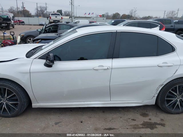 4T1G11AK0NU662447 Toyota CAMRY SE