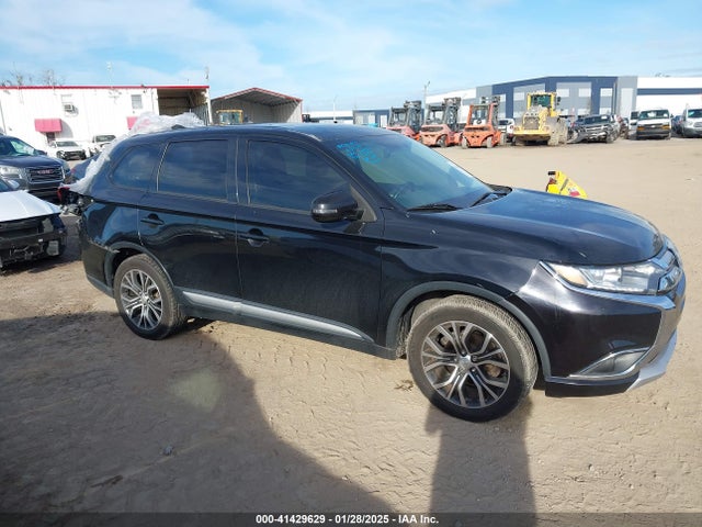 Mitsubishi Outlander Se 2017 JA4AD3A35HZ052616 Image 12