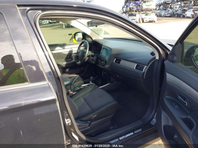 2017 MITSUBISHI OUTLANDER JA4AD3A35HZ052616 Photo 4