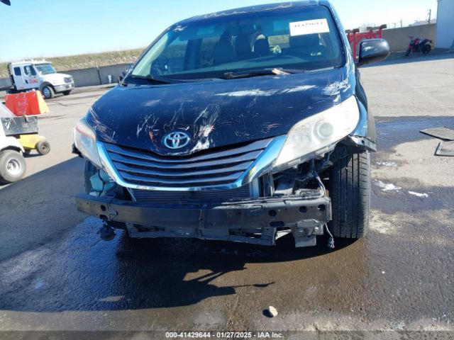 5TDYK3DC2FS612340 Toyota Sienna Xle/limited