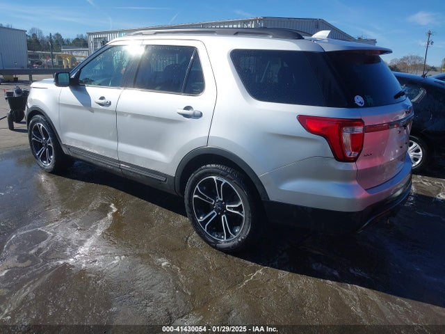 Ford EXPLORER XLT 2017 1FM5K7D88HGD48250 Image 3