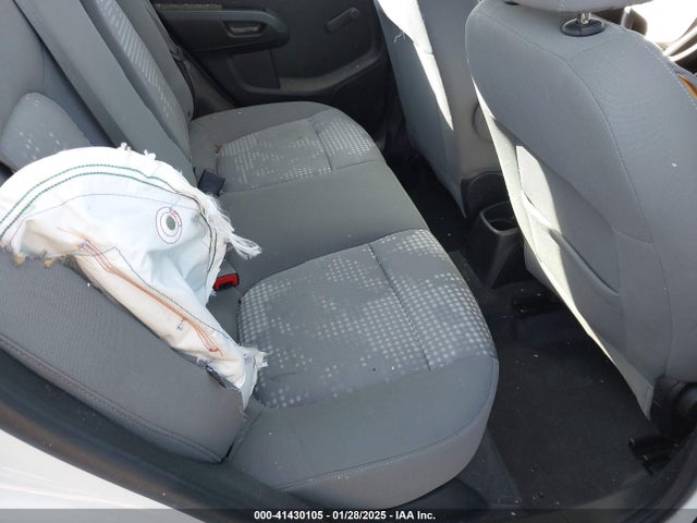 1G1JG6SH8H4137237 Chevrolet Sonic Lt Auto