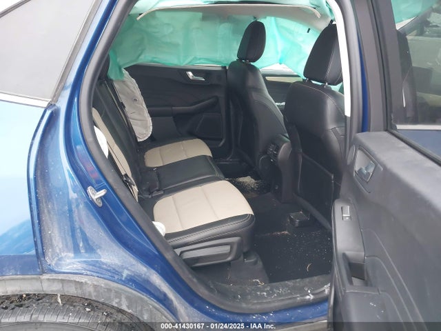 1FMCU9J96NUA35771 Ford Escape Titanium