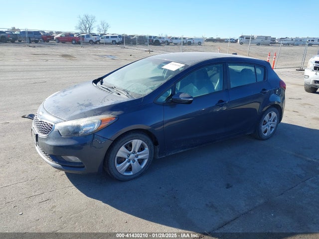 KIA Forte 5-door Lx 2016 KNAFK5A81G5621683 Image 2
