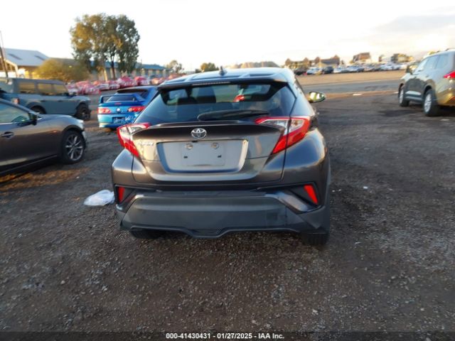 JTNKHMBX1K1048022 Toyota C-HR LE