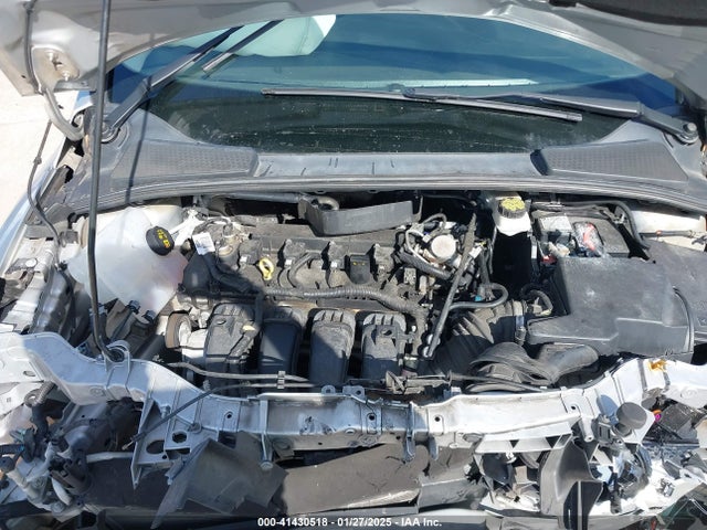 1FADP3F29JL237566 Ford FOCUS SE