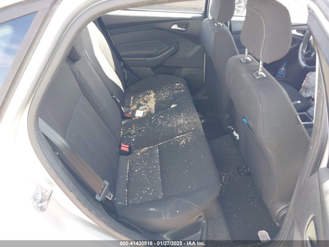 1FADP3F29JL237566 Ford FOCUS SE