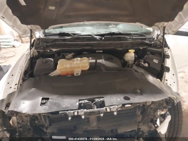 1C6RR7NMXHS876079 RAM 1500 Laramie  4x4 5'7 Box