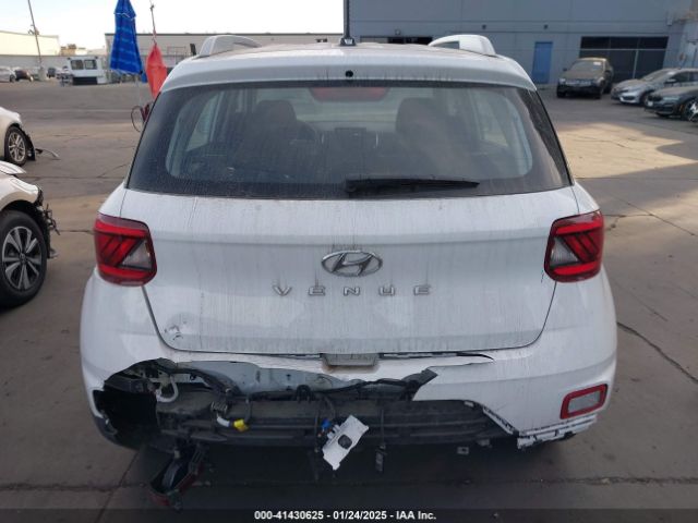 KMHRC8A34PU235621 Hyundai Venue Sel
