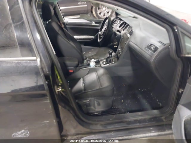 3VWB17AU7JM261623 Volkswagen Golf Tsi S/tsi Se