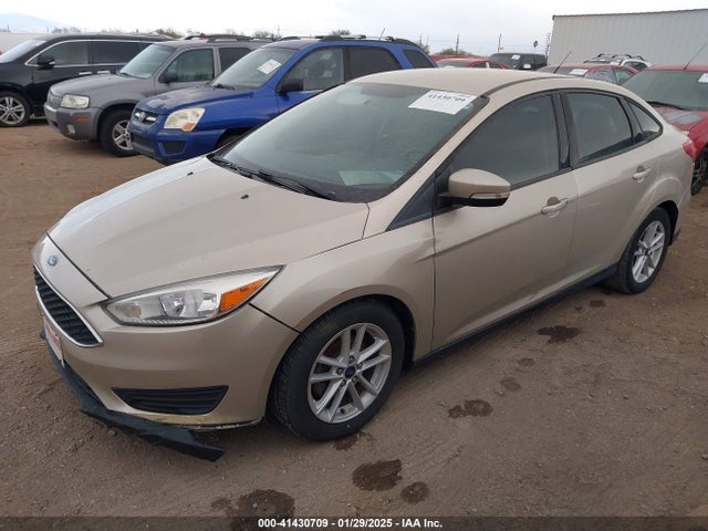 Ford FOCUS SE 2017 1FADP3F25HL295622 Image 2