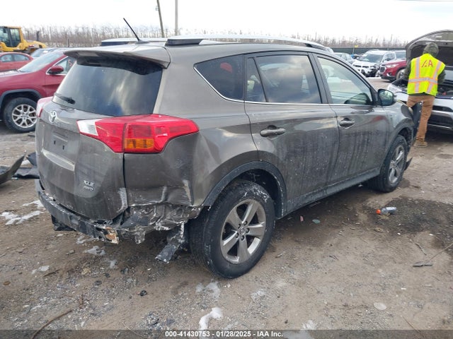 Toyota Rav4 Xle 2015 JTMRFREV8FD110441 Image 4