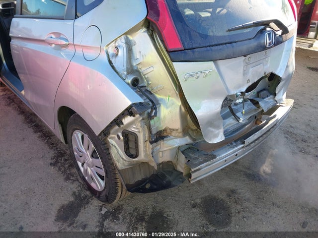 Honda FIT LX 2016 JHMGK5H5XGX039460 Image 19