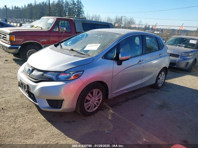 Honda FIT LX 2016 JHMGK5H5XGX039460 Image 2