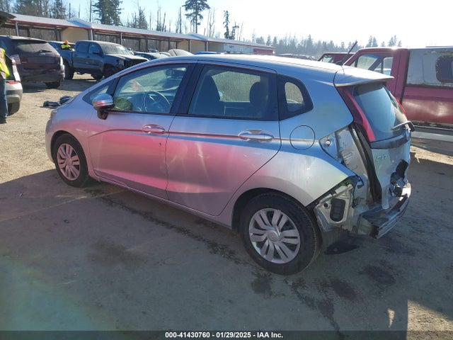 Honda FIT LX 2016 JHMGK5H5XGX039460 Image 3