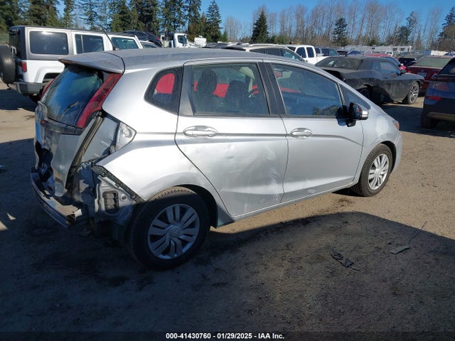 Honda FIT LX 2016 JHMGK5H5XGX039460 Image 4