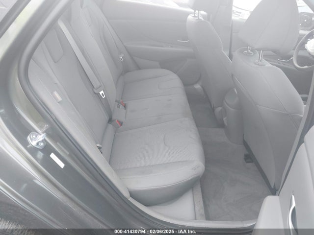 KMHLL4DG5SU875925 Hyundai ELANTRA SE
