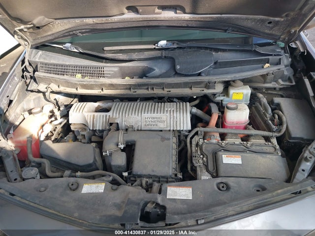 Toyota Prius V Two 2015 JTDZN3EU3FJ037441 Image 10