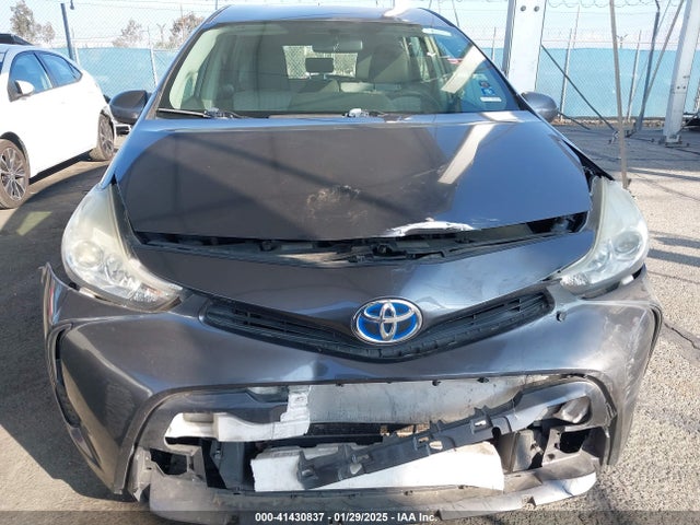 Toyota Prius V Two 2015 JTDZN3EU3FJ037441 Image 12