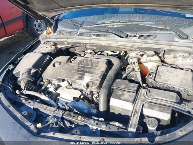 1G1ZD5ST9JF146825 Chevrolet MALIBU LT