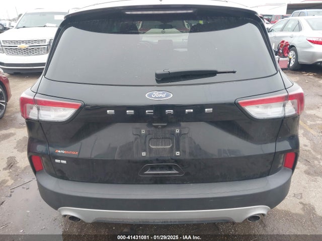 1FMCU0G67NUA55813 Ford ESCAPE SE