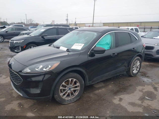 1FMCU0G67NUA55813 Ford ESCAPE SE