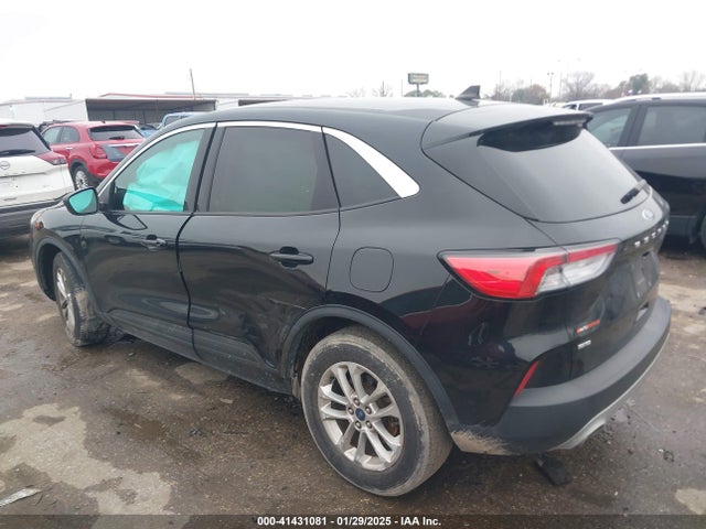 1FMCU0G67NUA55813 Ford ESCAPE SE