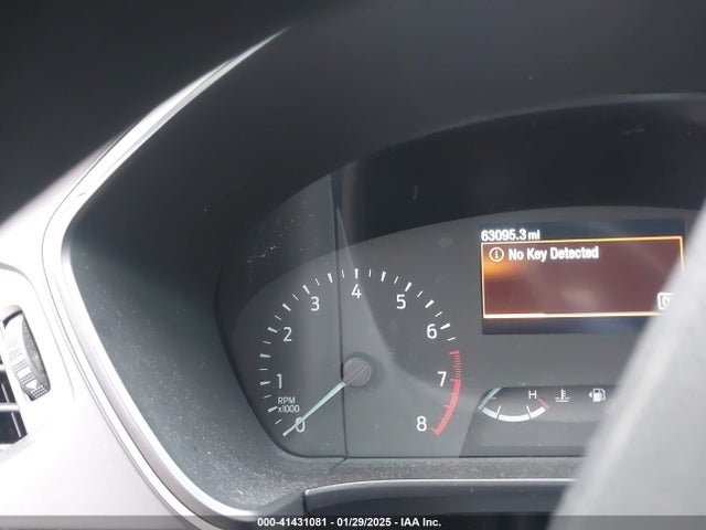 1FMCU0G67NUA55813 Ford ESCAPE SE