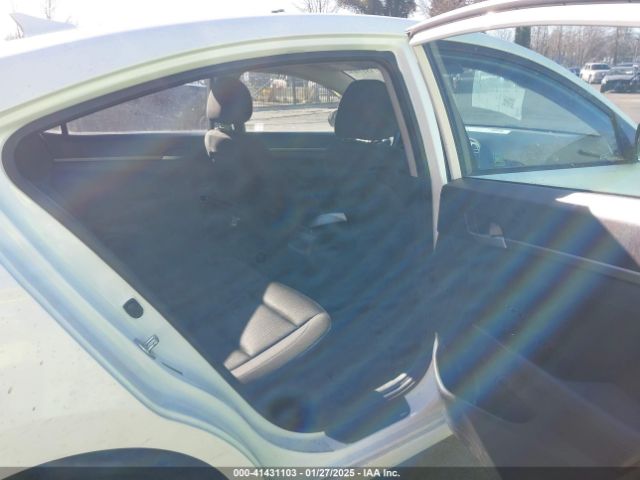5NPD74LF5JH376878 Hyundai ELANTRA SE