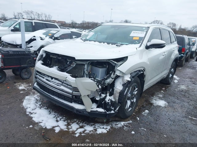 Toyota Highlander Limited Platinum 2019 5TDDZRFH2KS746197 Image 2
