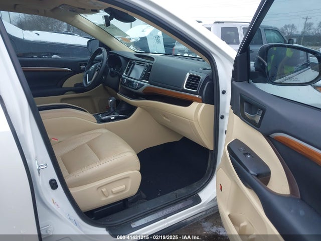 Toyota Highlander Limited Platinum 2019 5TDDZRFH2KS746197 Image 5